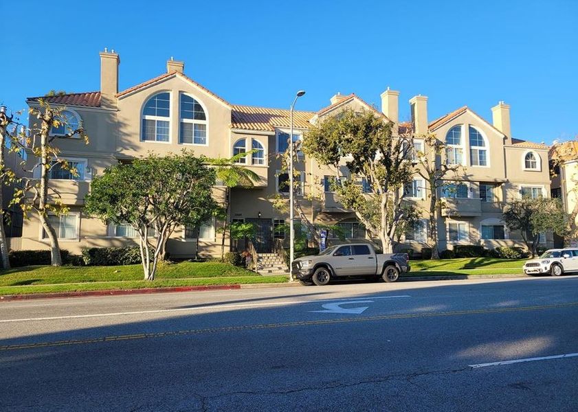 property for rent #1