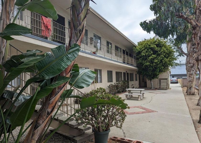 property for rent #1