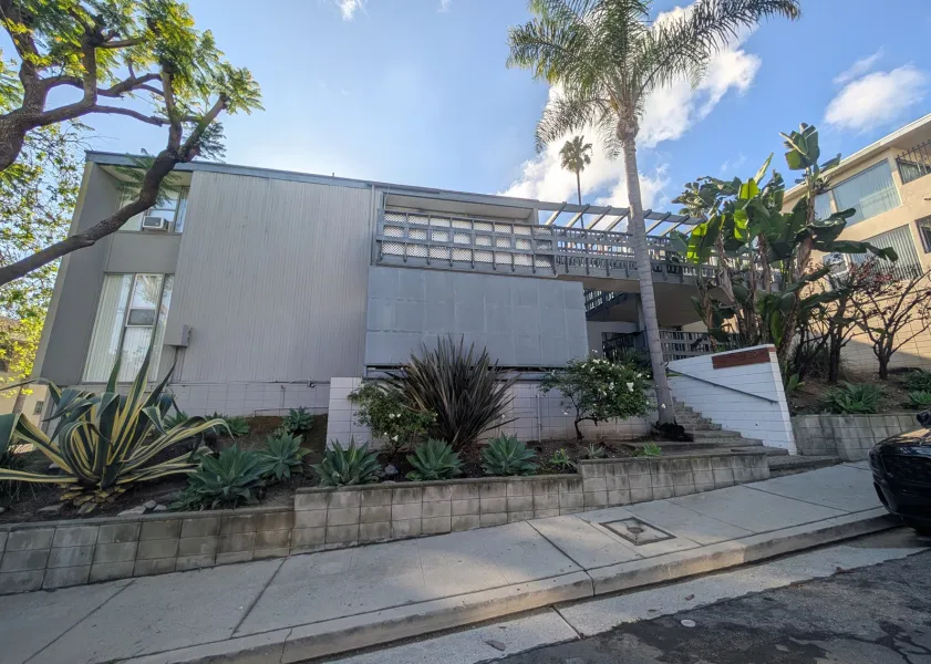 property for rent #1