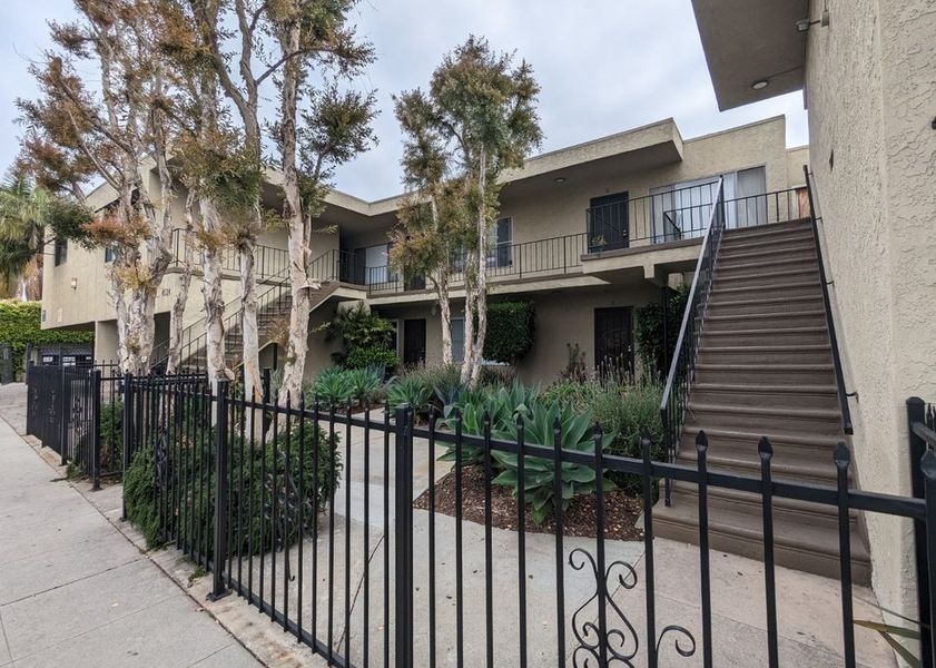 property for rent #1