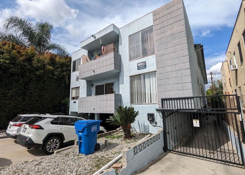 property for rent #1