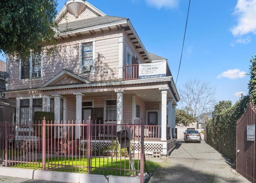 property for rent #1