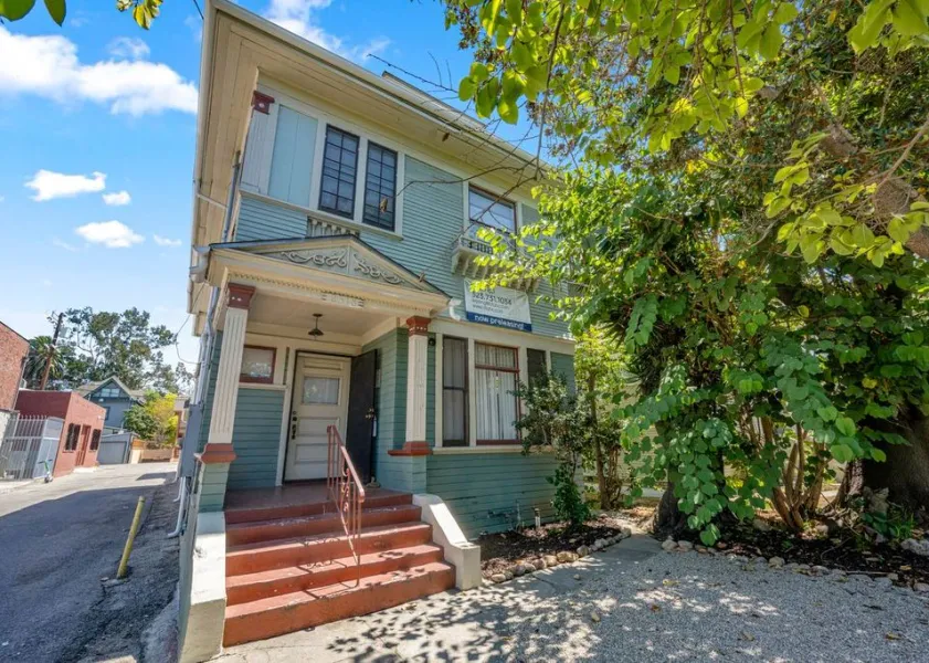 property for rent #1