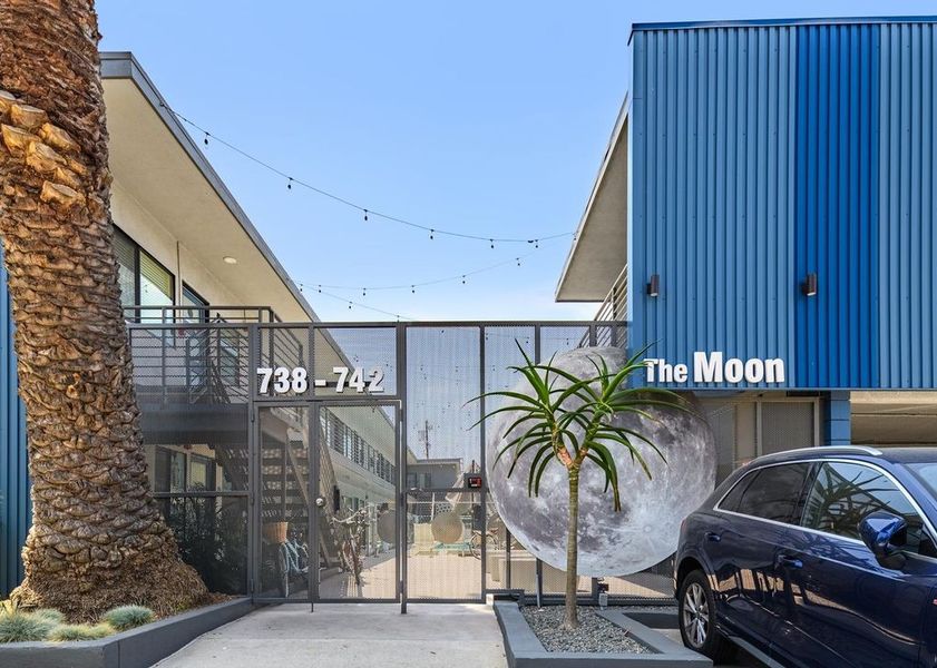 property for rent #1