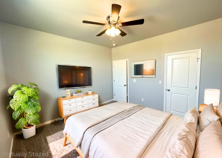 2bdr 1bth Storage Space Throughout