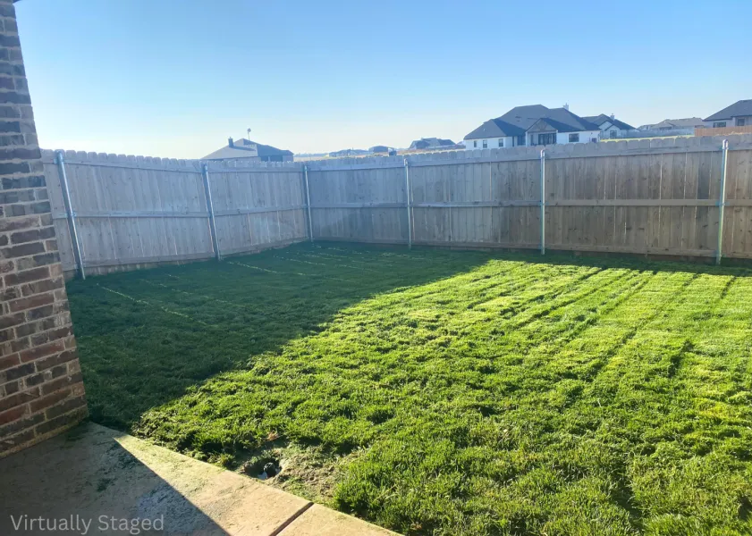 2bdr 1bth Storage Space Throughout