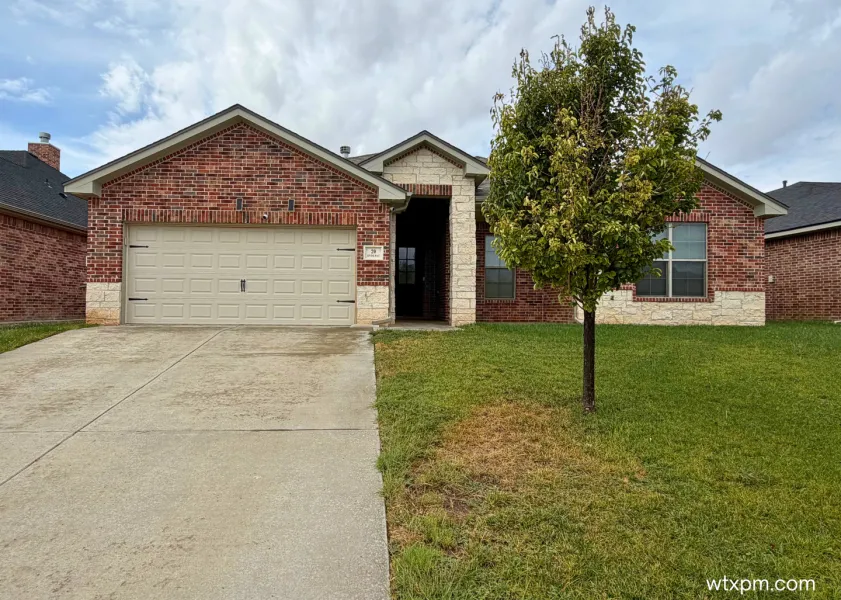 Beautifully Updated 3 Bed, 2 Bath Canyon Home