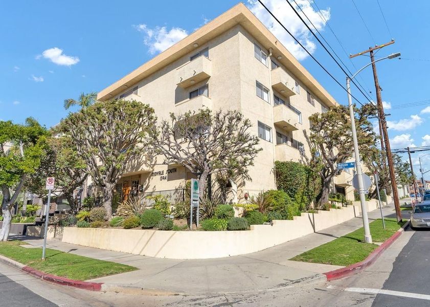 property for rent #1