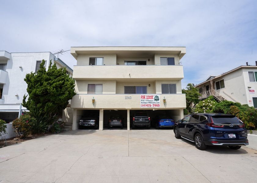 property for rent #1