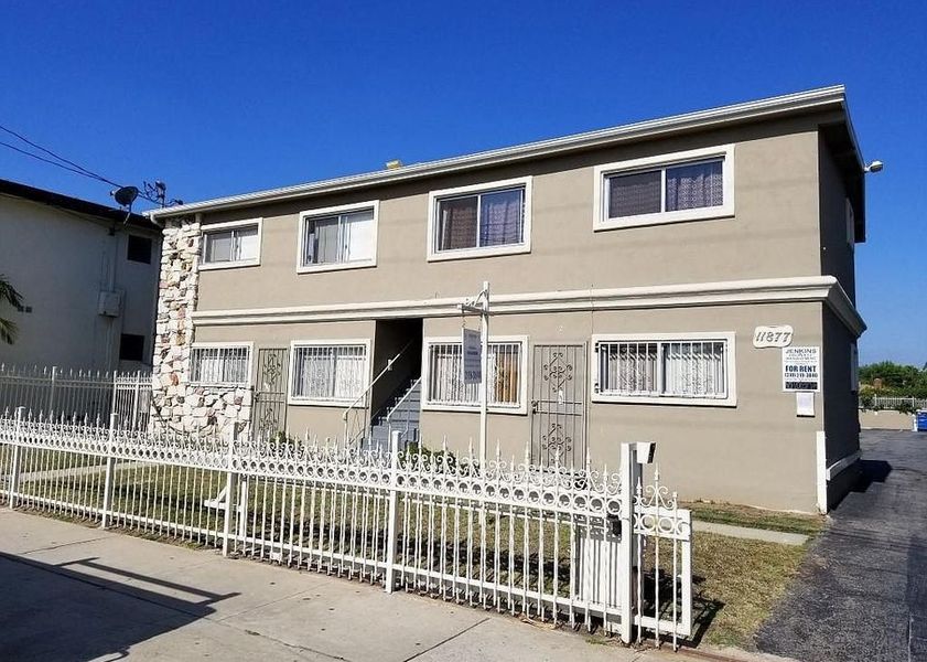 property for rent #1