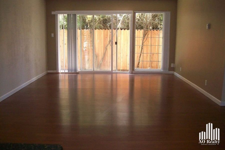 property for rent #4