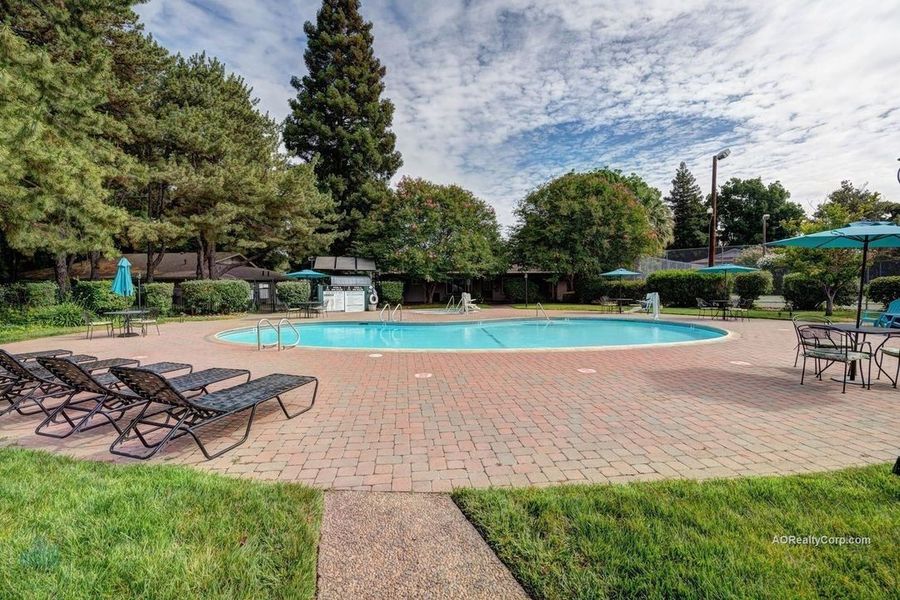 property for rent #4