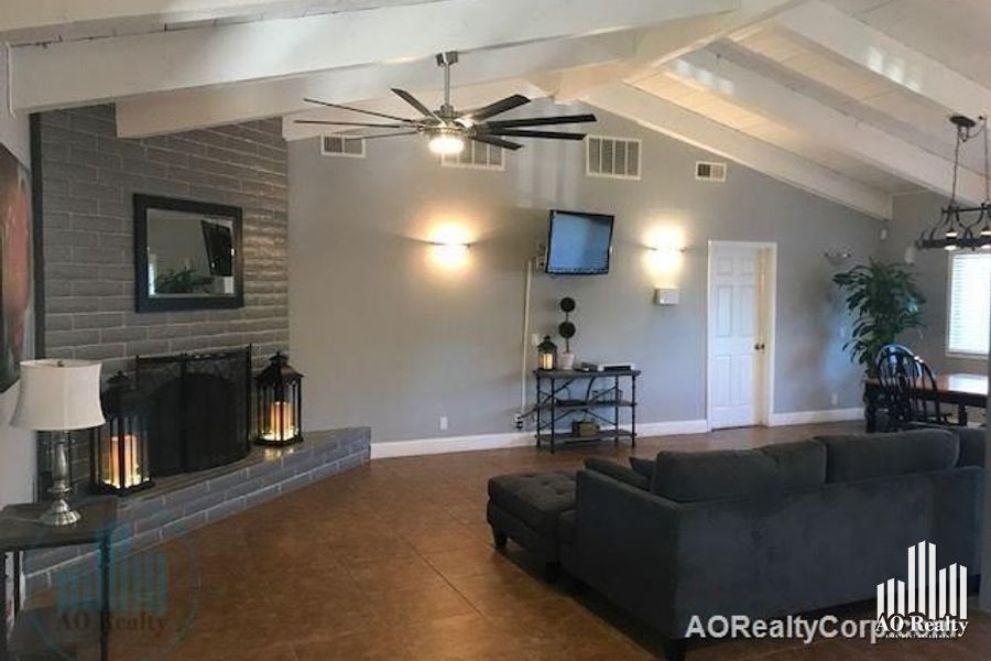property for rent #4