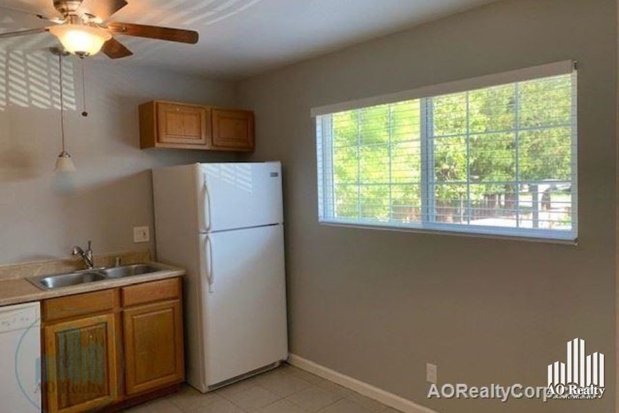 property for rent #4