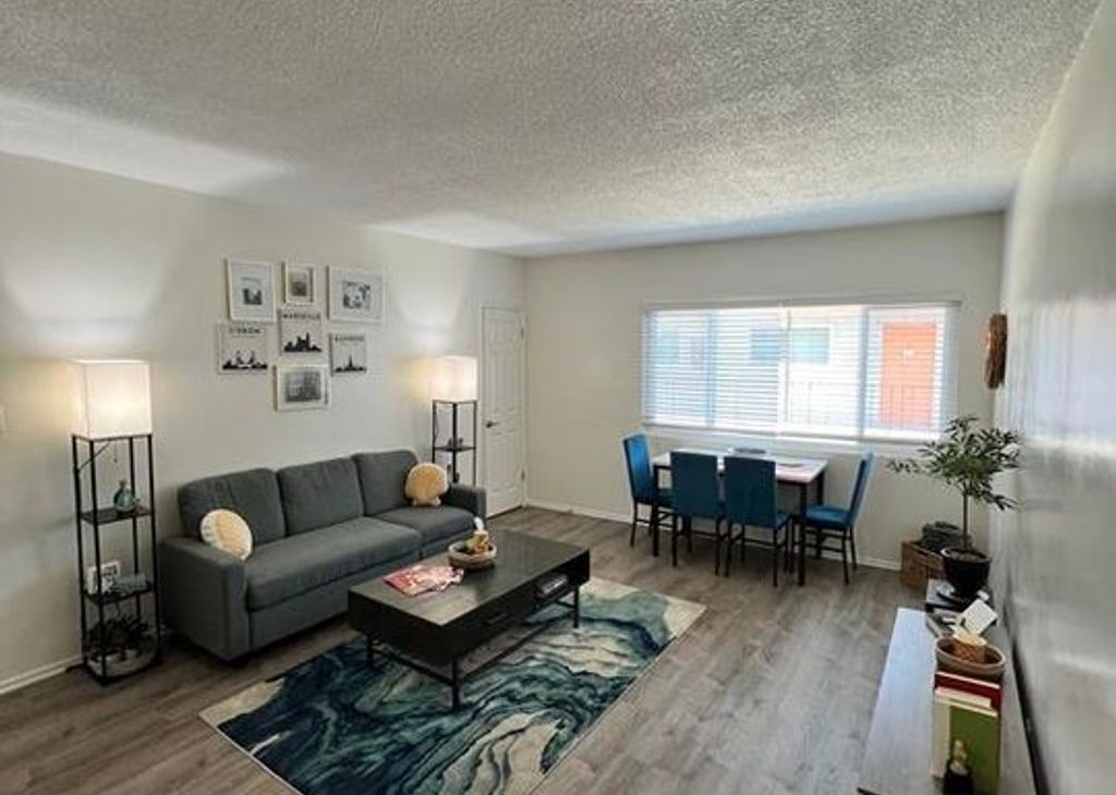 property for rent #1