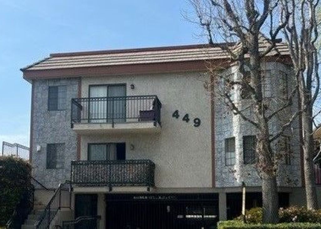 property for rent #1