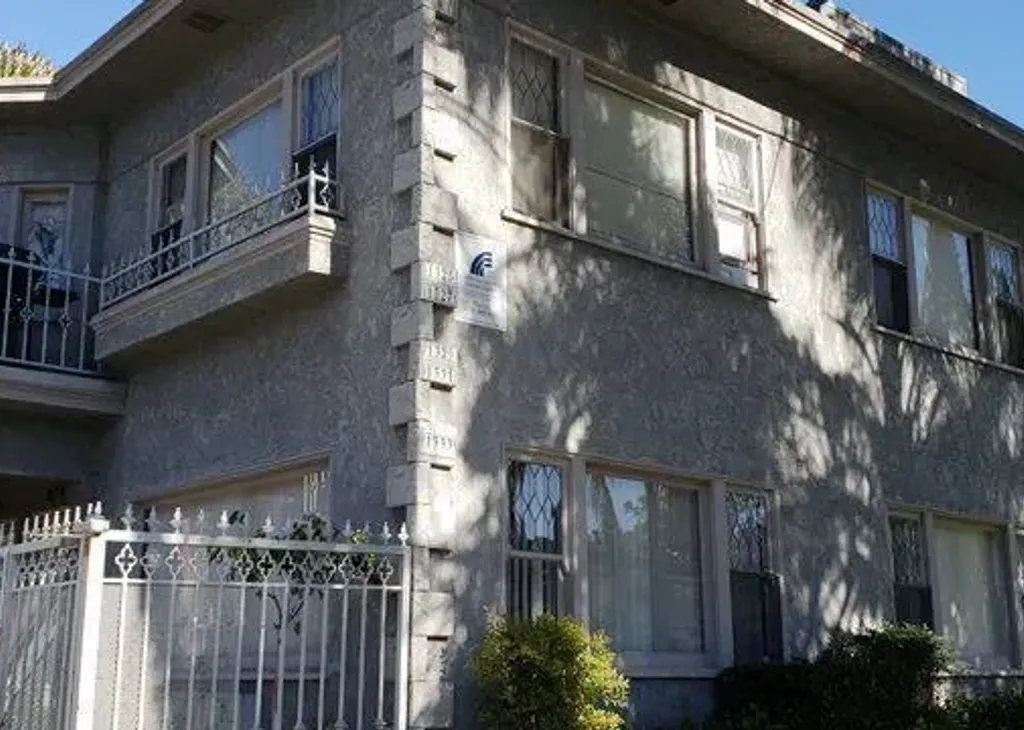 property for rent #1