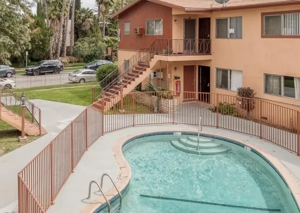 property for rent #1