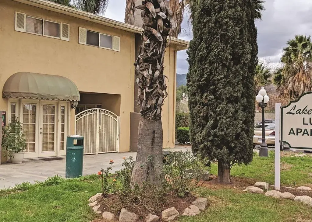 property for rent #1