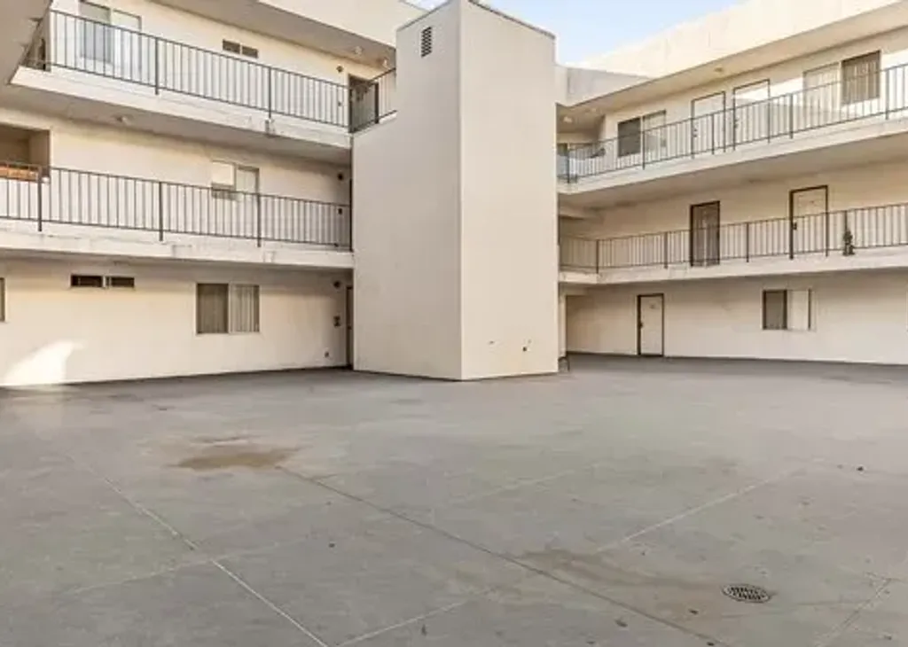 property for rent #1