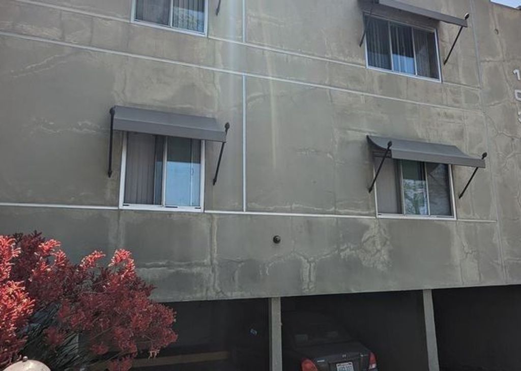 property for rent #1