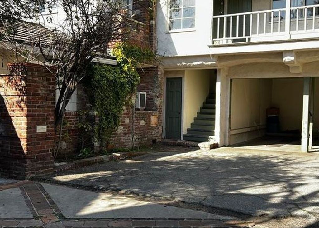 property for rent #1