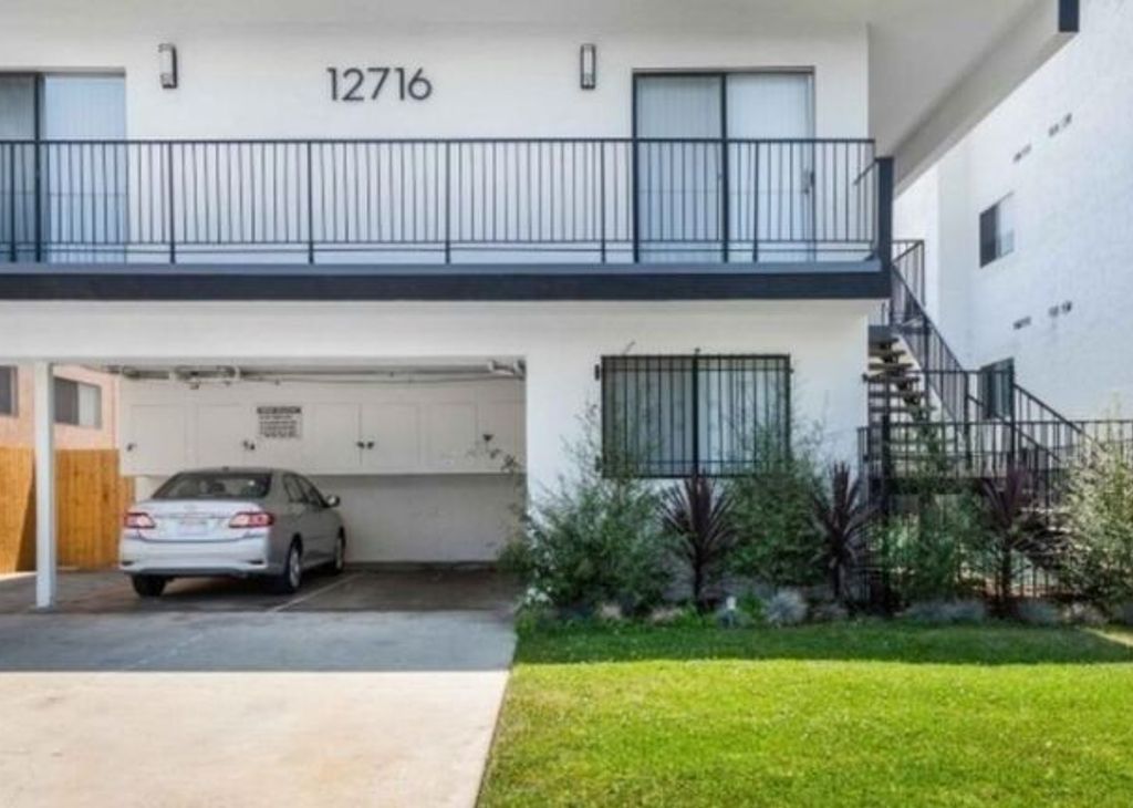 property for rent #1