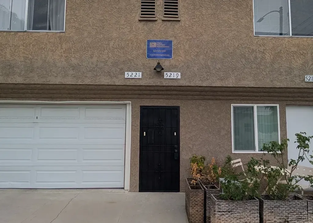 property for rent #1