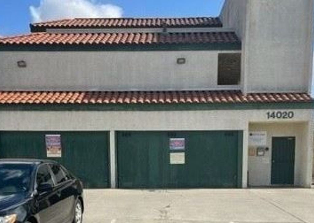 property for rent #1