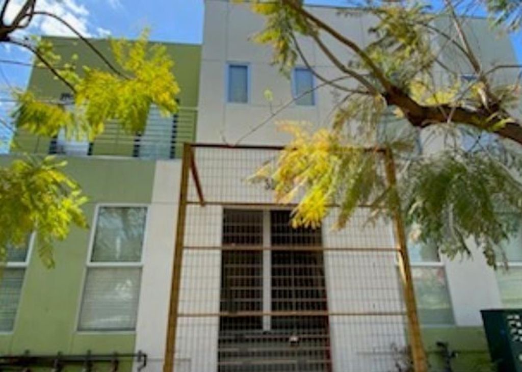 property for rent #1