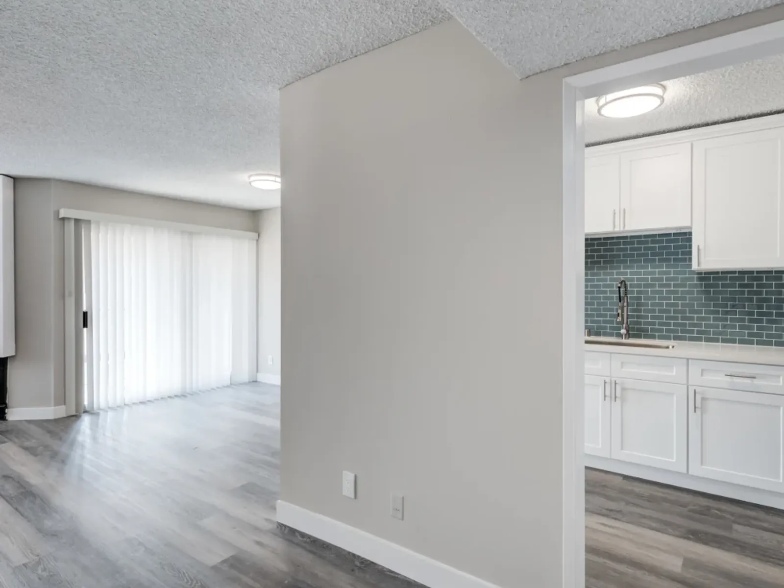 11850 Riverside Drive - 6