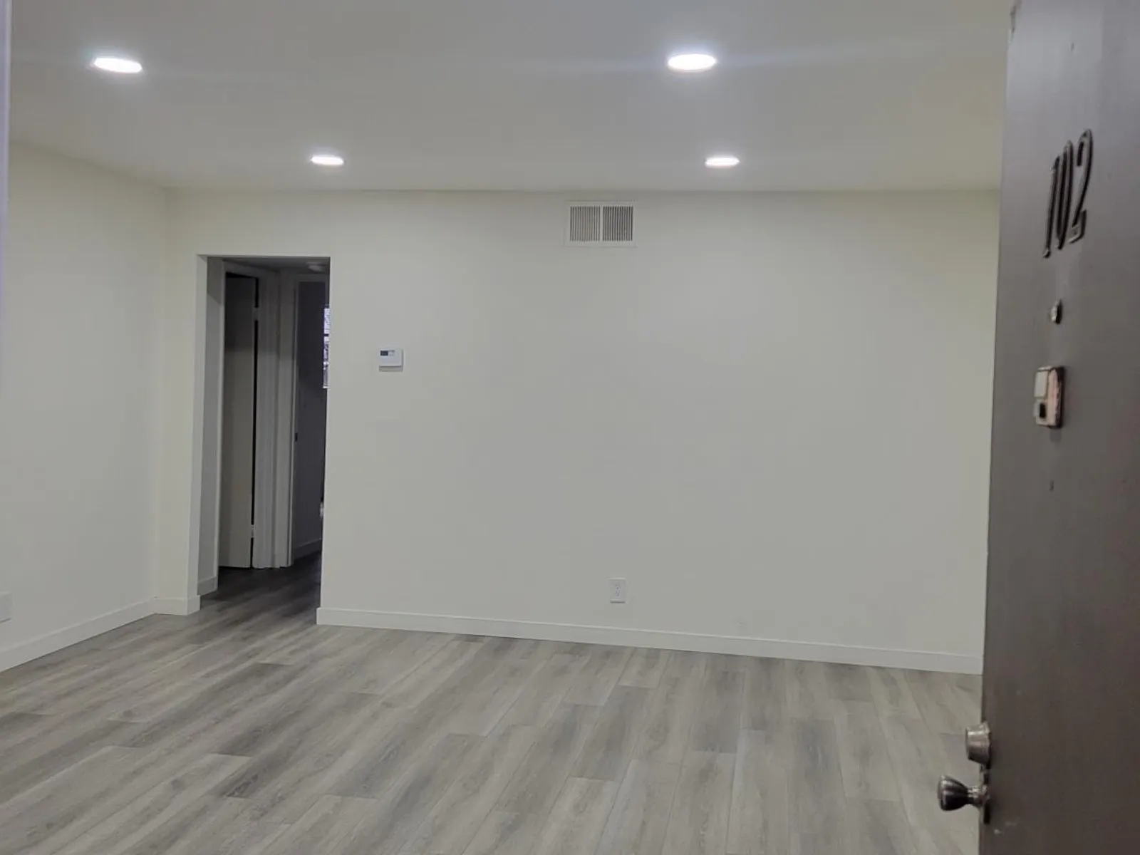 Apartment photo for 9404 Van Nuys Blvd., photo 2