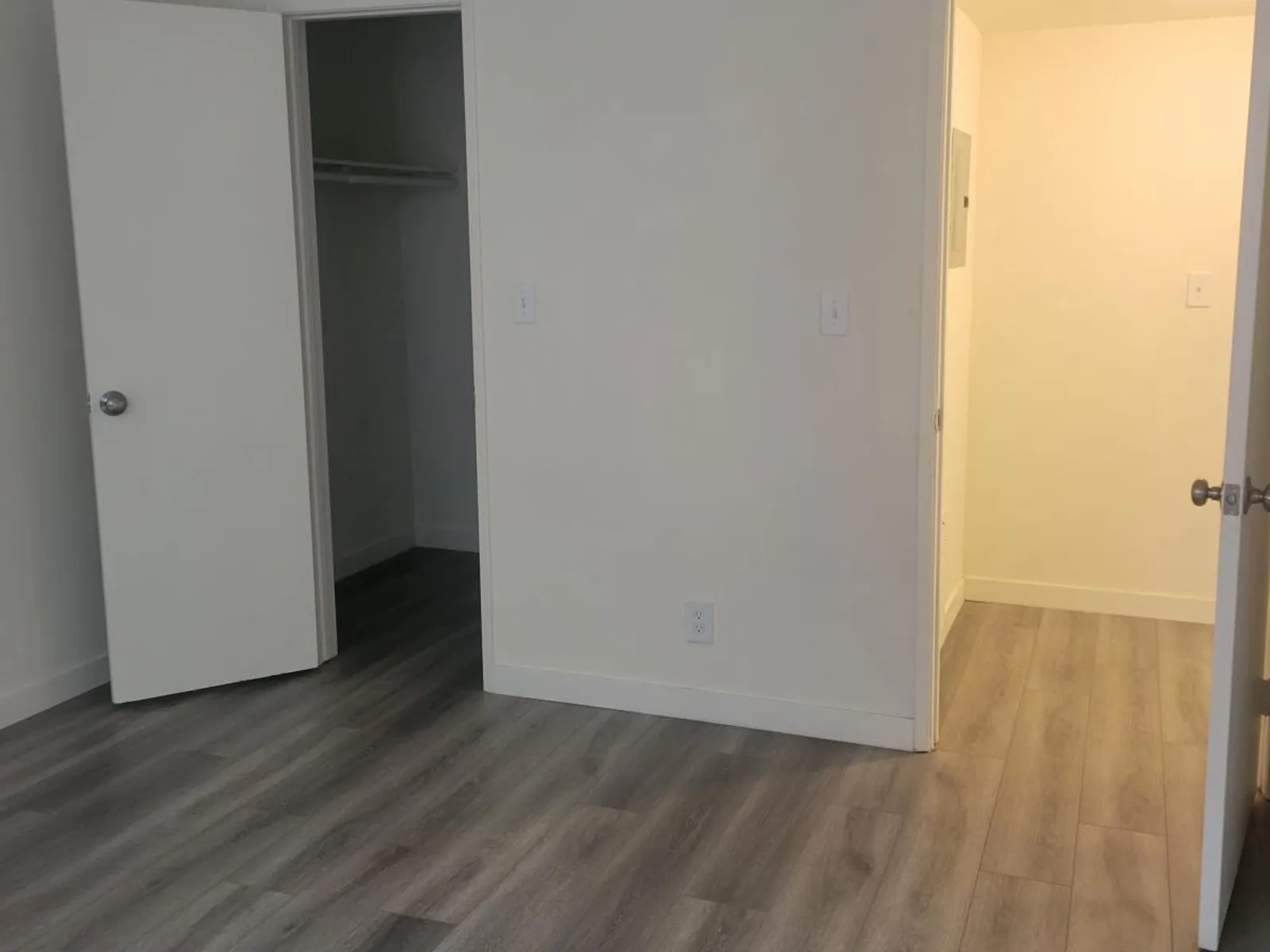 Apartment photo for 9404 Van Nuys Blvd. - 4