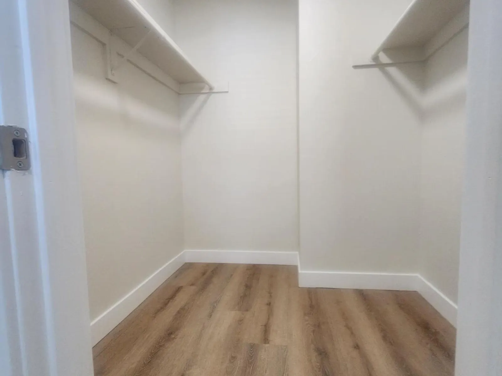 9404 Van Nuys Blvd. 11