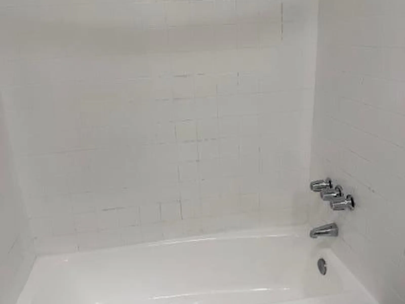 10560 Haddon Ave 14