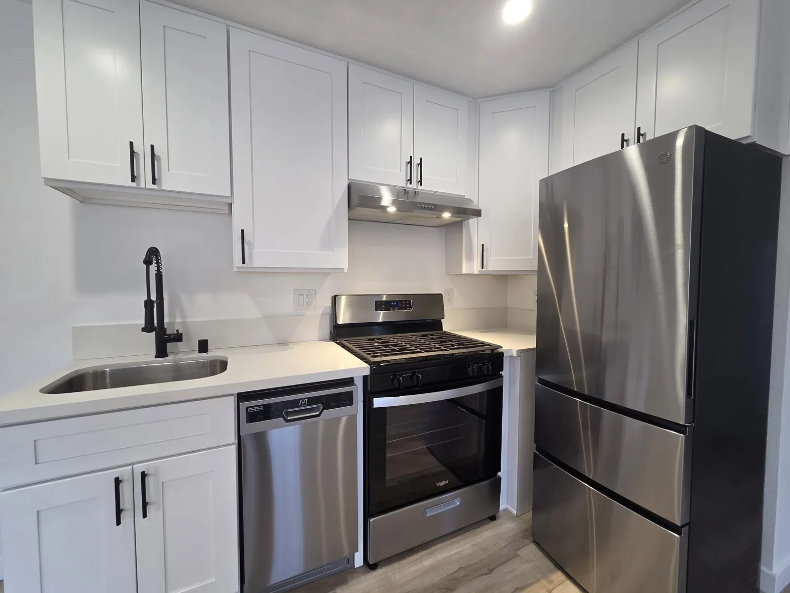 1411 Mohawk St 1