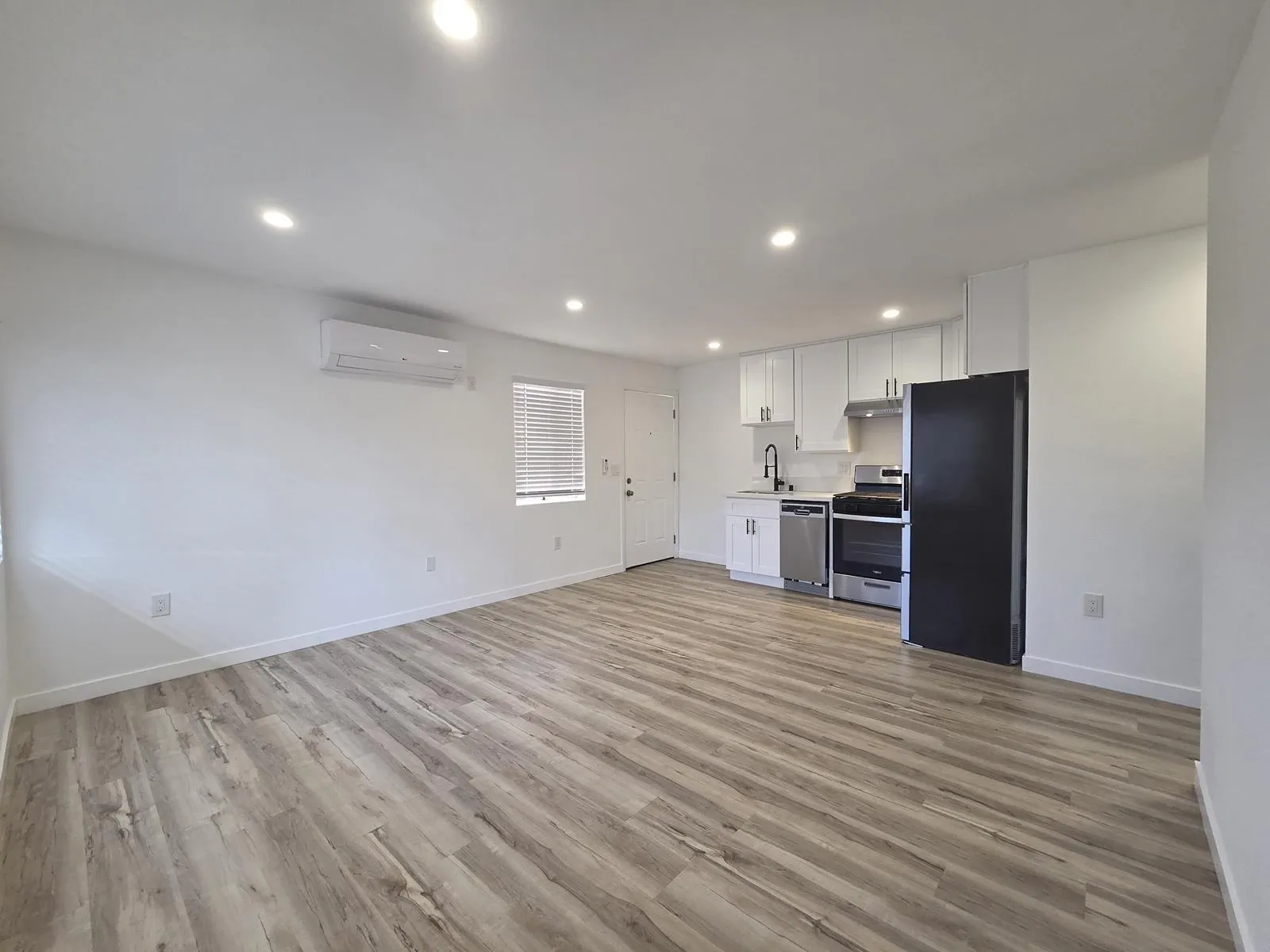 1411 Mohawk St - 5