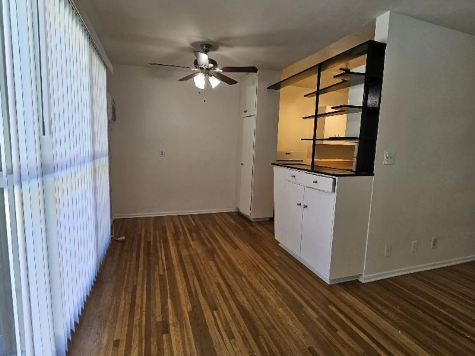 Apartment photo for 11940 Laurelwood Dr, photo 2