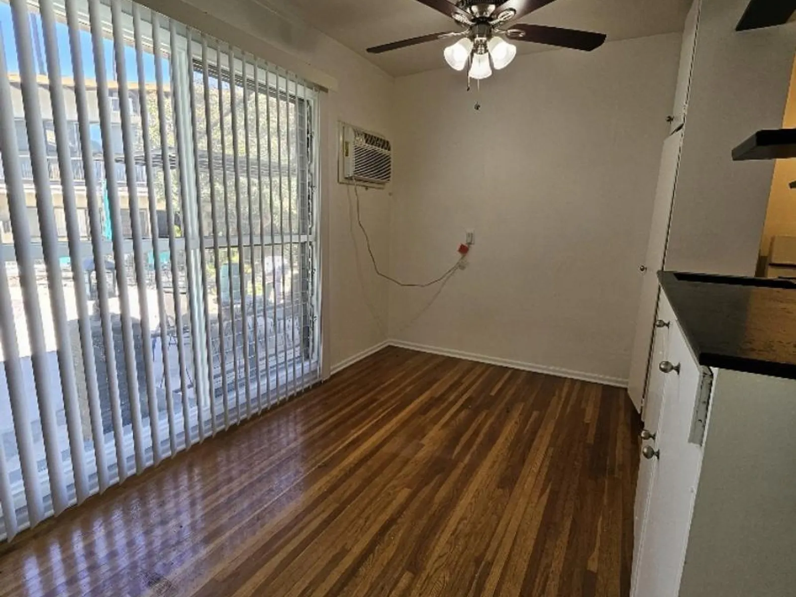 Apartment photo for 11940 Laurelwood Dr, photo 3