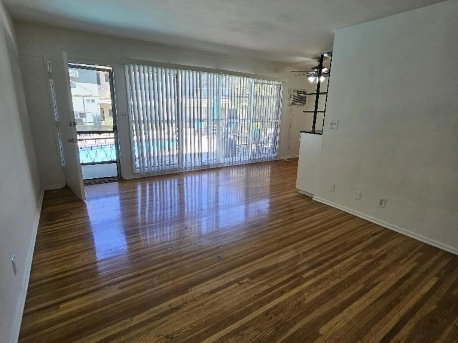 Apartment photo for 11940 Laurelwood Dr - 5