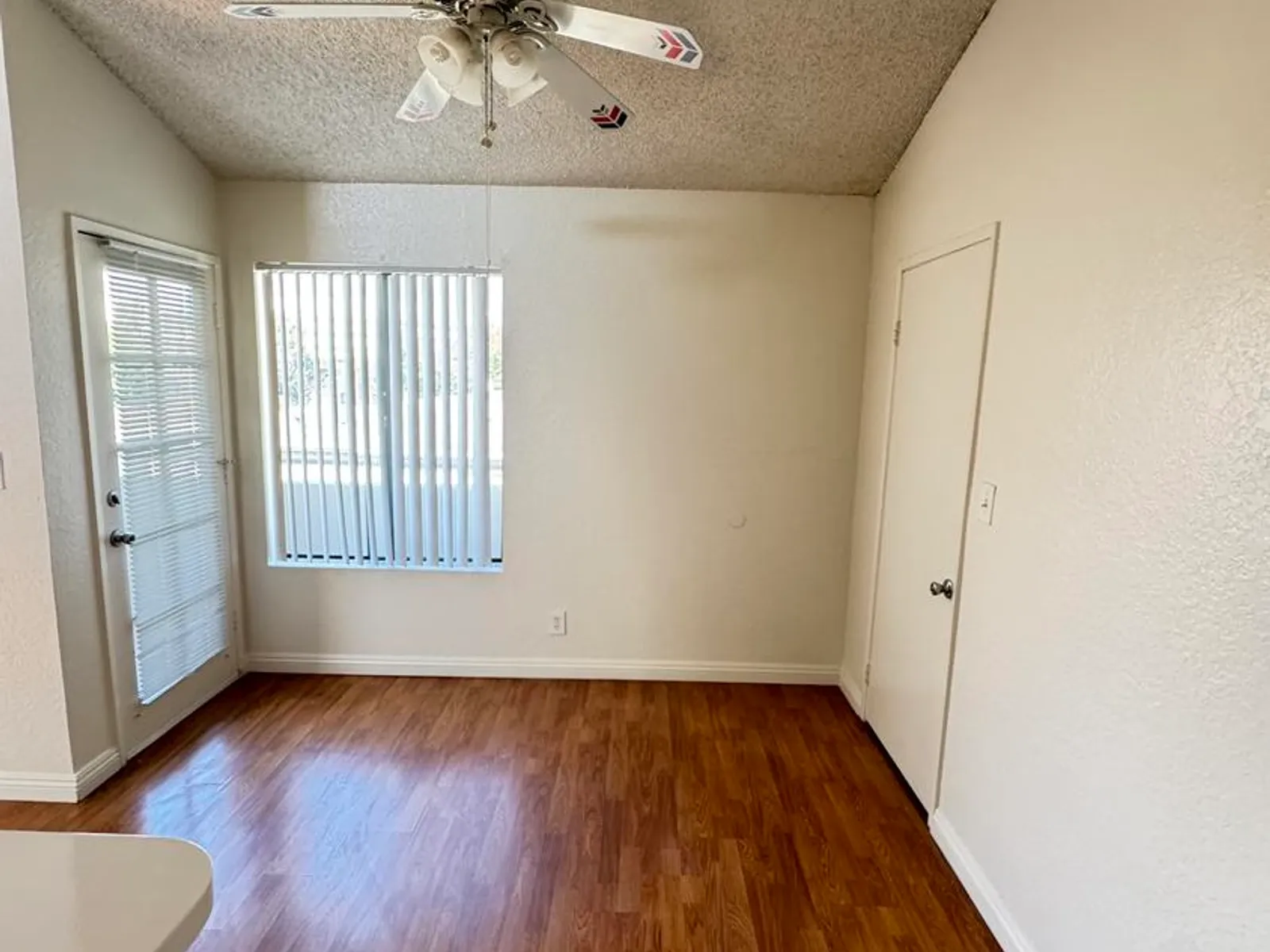 18144 Burbank Blvd - 5