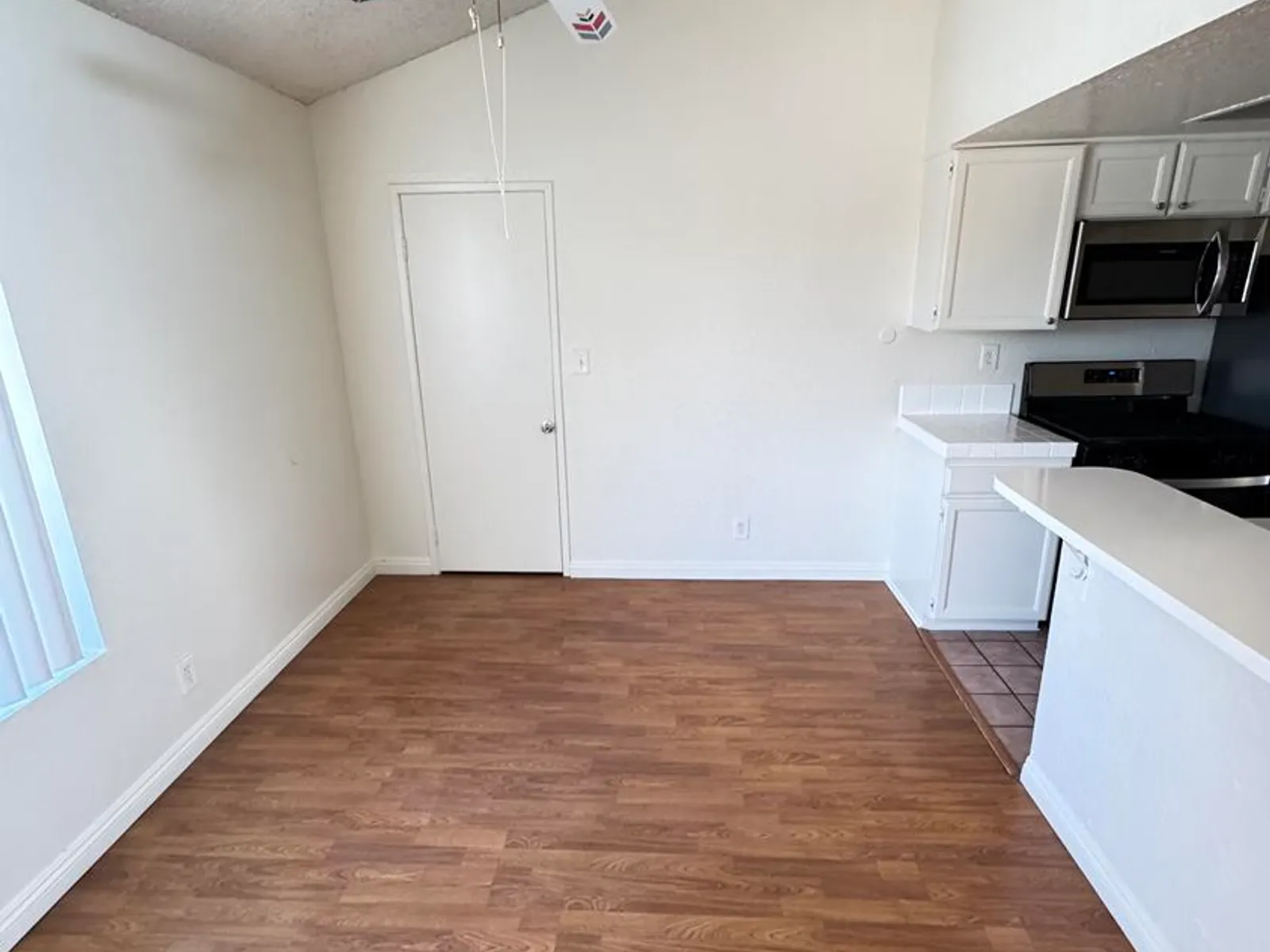 18144 Burbank Blvd - 6