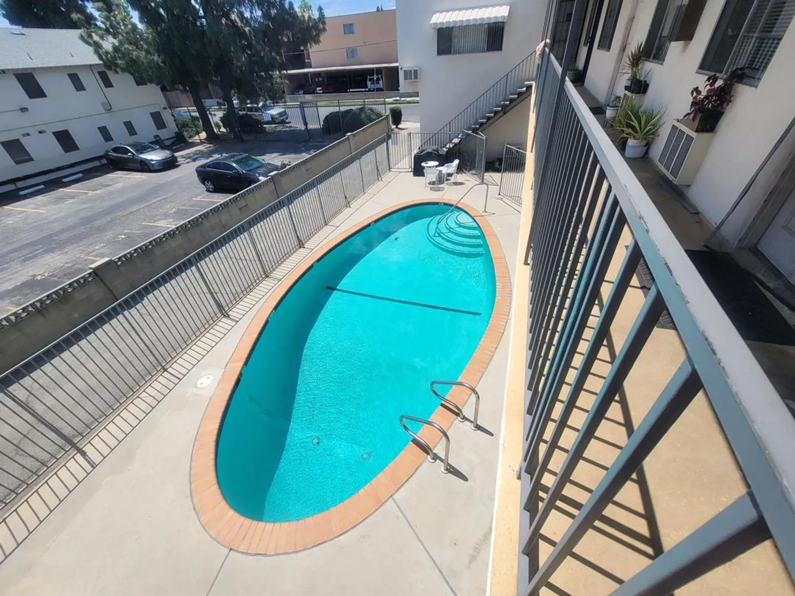 8720 OWENSMOUTH AVE - 5