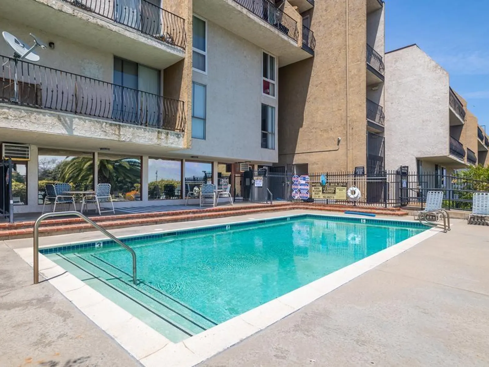 860 West 5th Street 6