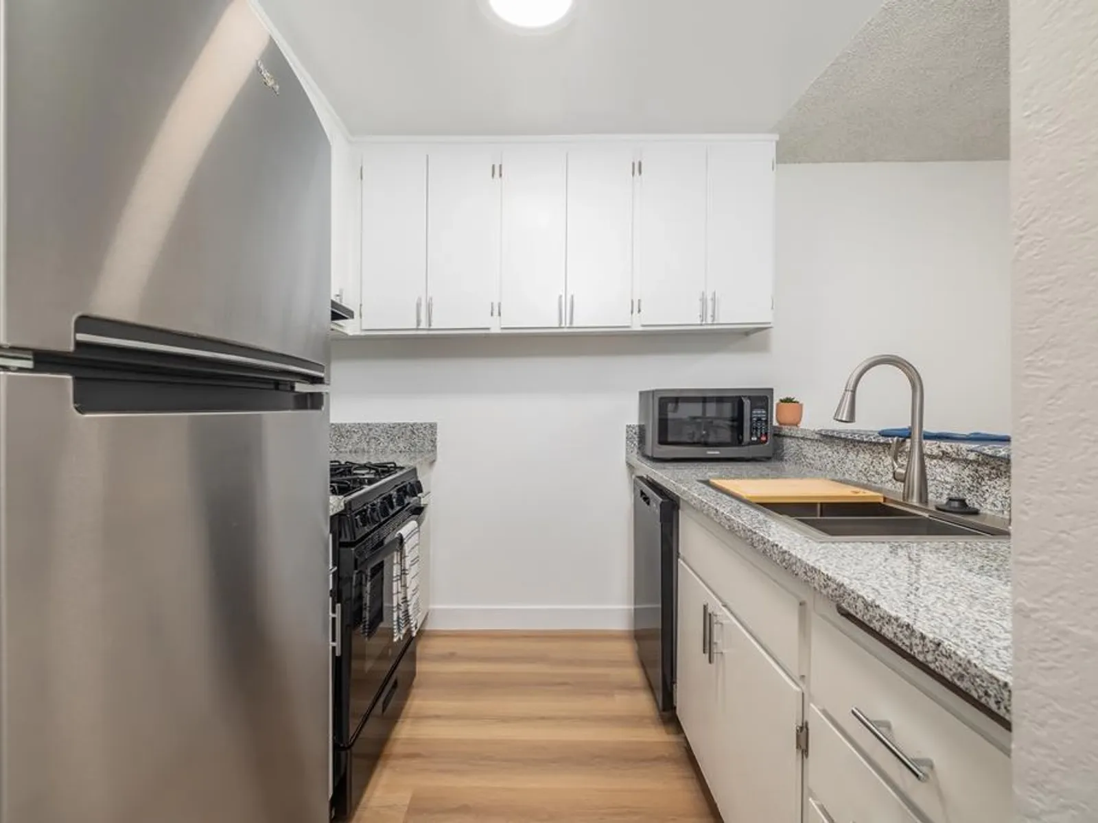 860 West 5th Street 10