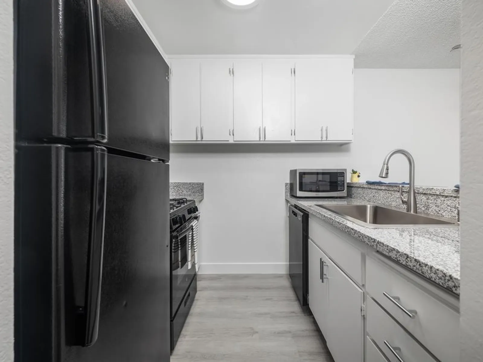 860 West 5th Street 11