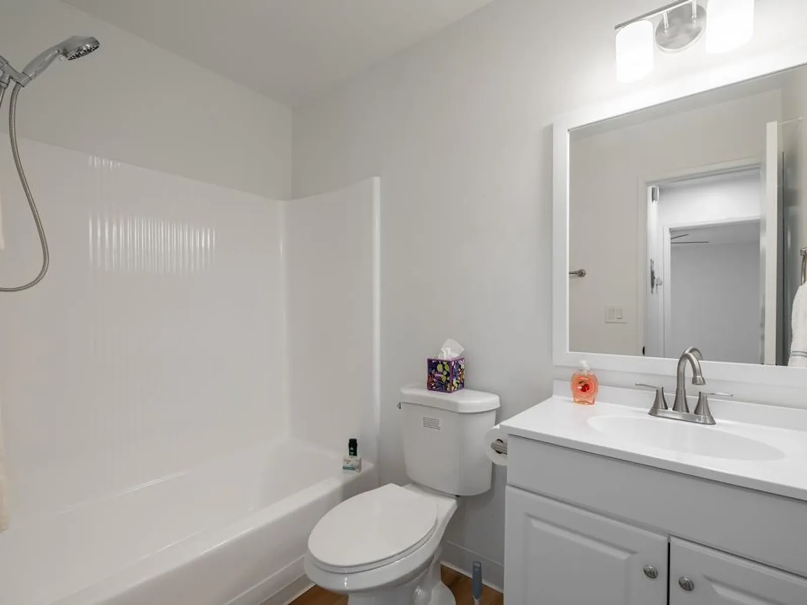 860 West 5th Street 19