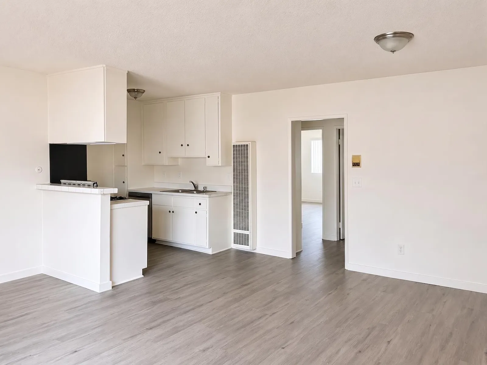 6819 Laurel Canyon Blvd. 3