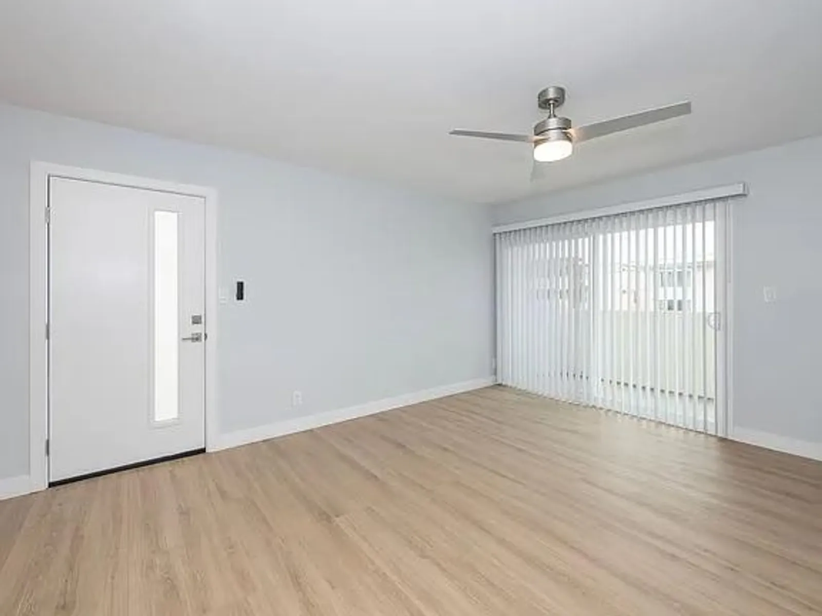 418 N Broadway 33
