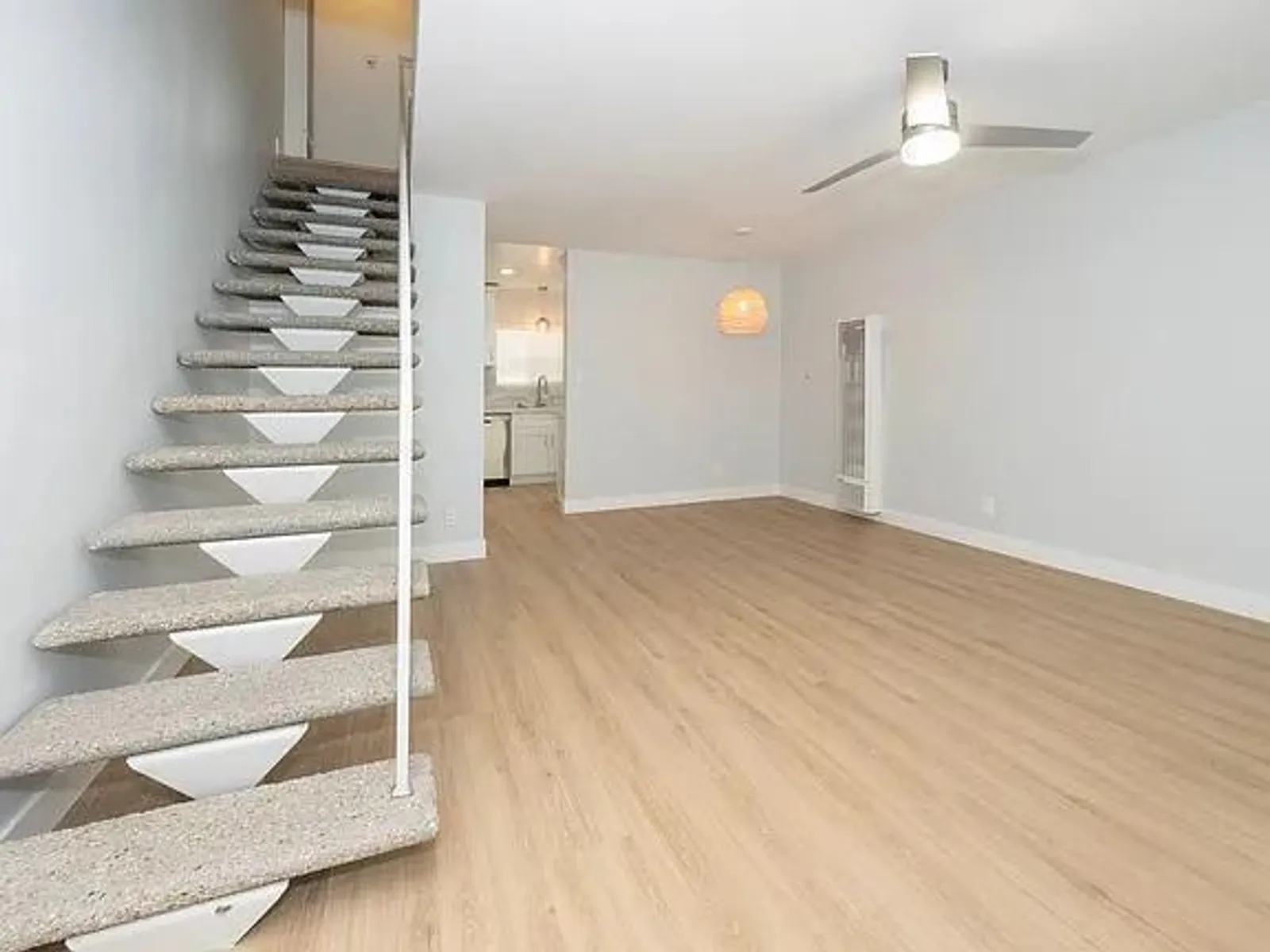 418 N Broadway 34